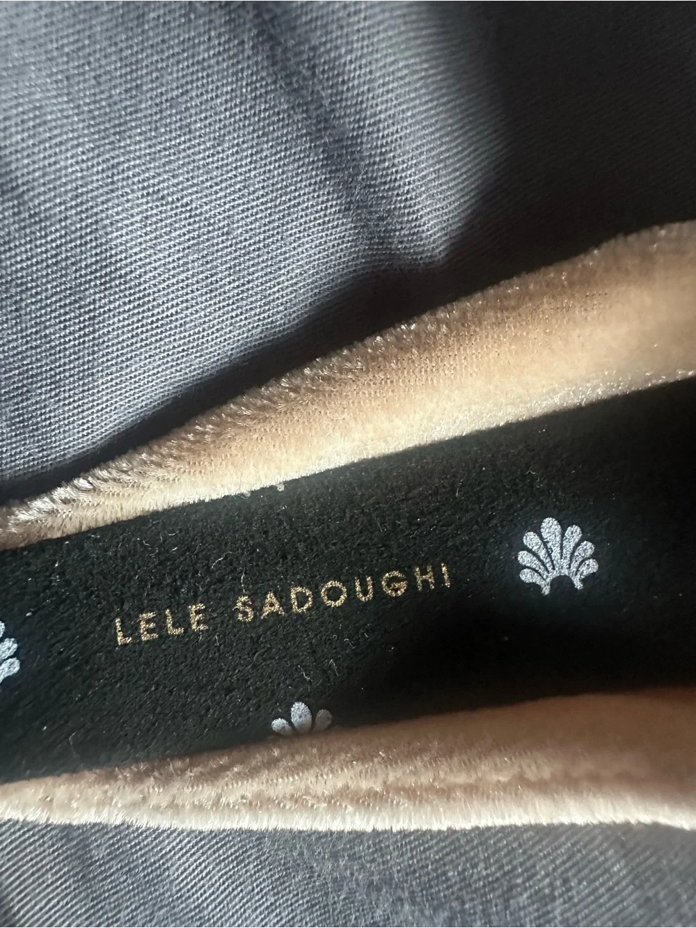 NWOT Lele Sadoughi Beige Velvet Knotted Headband